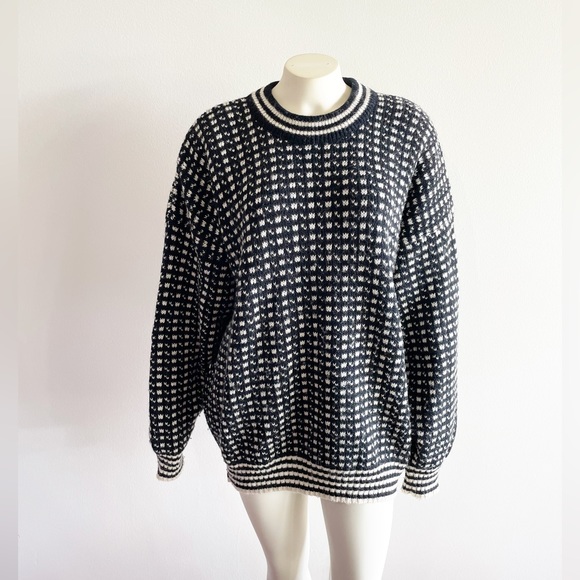 Skjaeveland Norway Nordic Wool Knit Pullover Sweater Black White